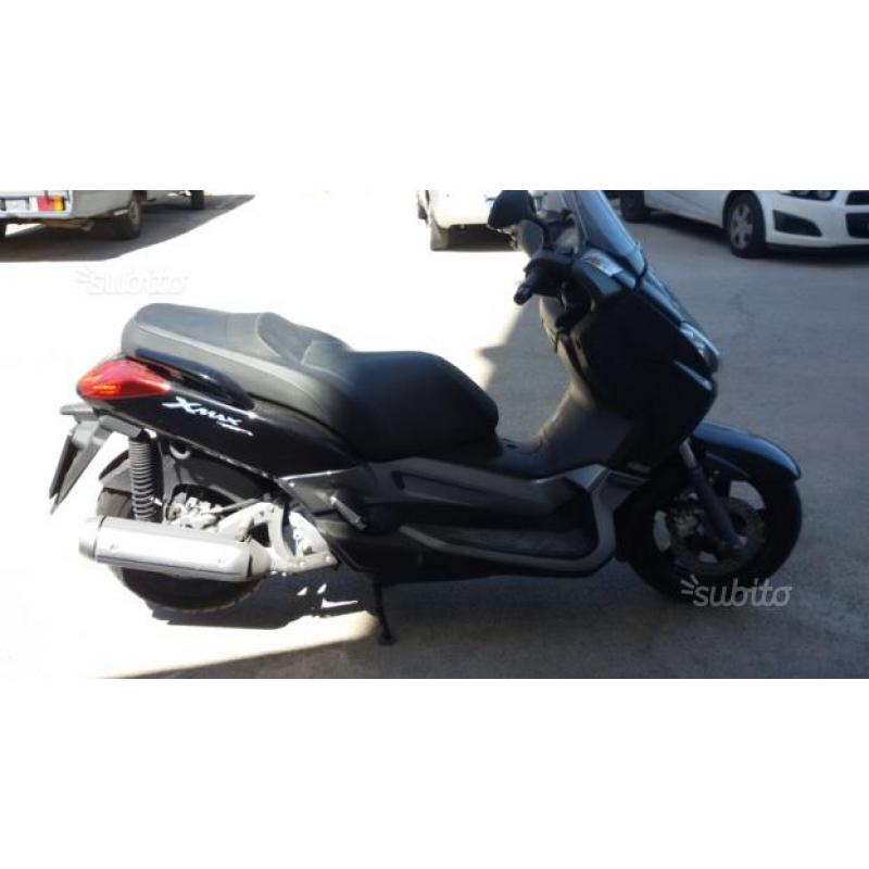 Yamaha xmax 250 4t