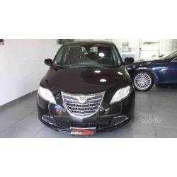 LANCIA Ypsilon 1.2 BENZ O GPL KM 40000 06/14