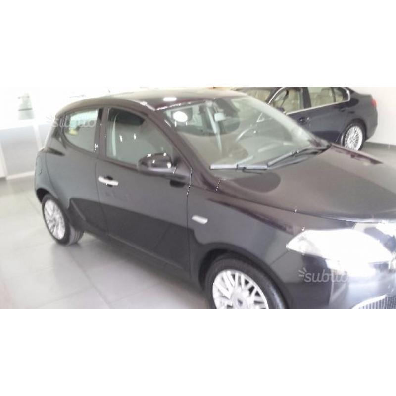 LANCIA Ypsilon 1.2 BENZ O GPL KM 40000 06/14