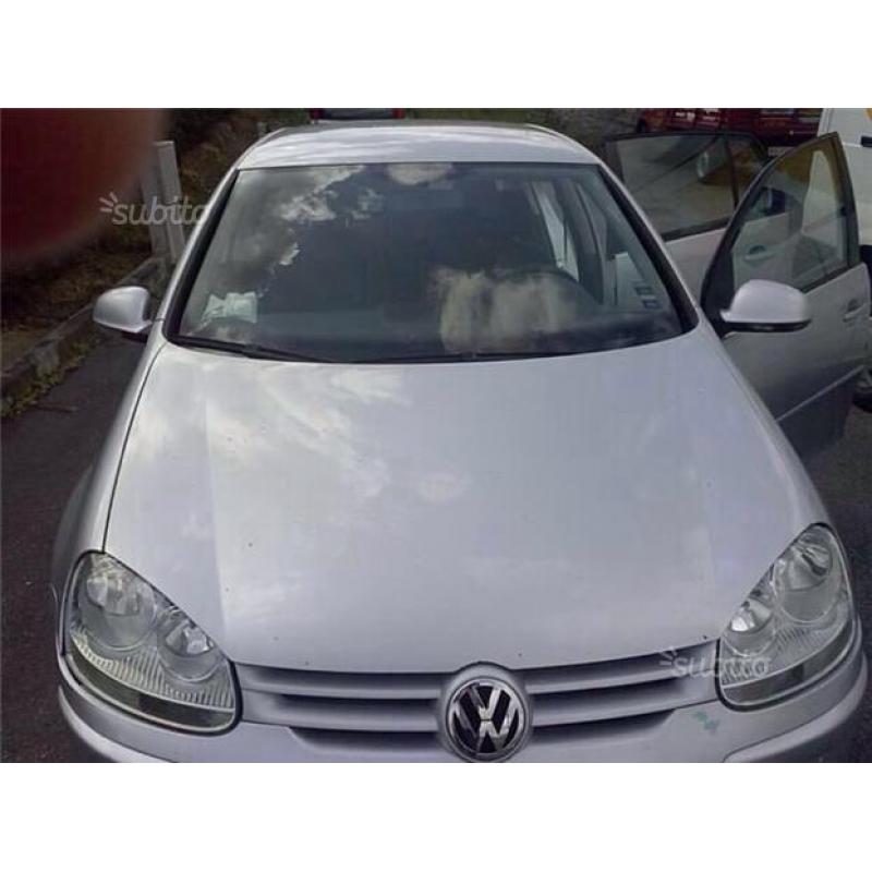 Auto Volkswagen Golf a 3.500 euro