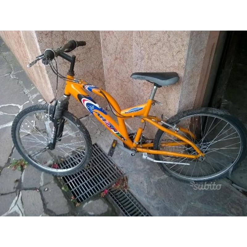 Bici cerchio da 24 inutilizzato da tempo