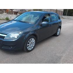 OPEL Astra 1.7 COSMO - 2007