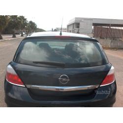 OPEL Astra 1.7 COSMO - 2007