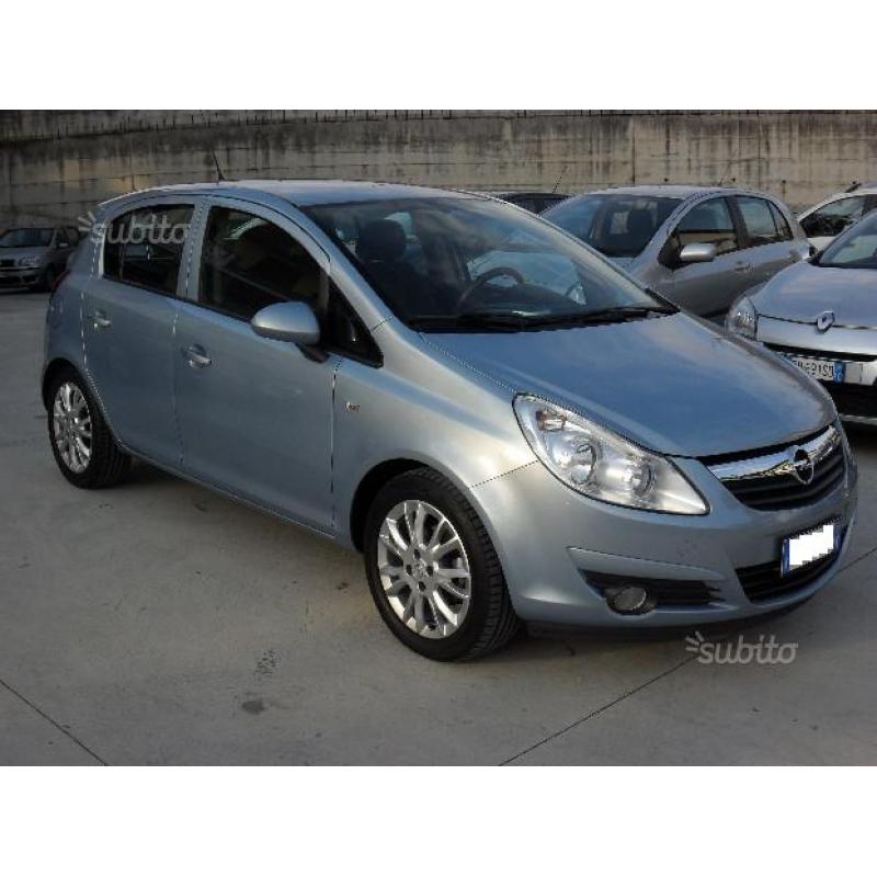 L'AUTOMOBILE:Opel Corsa Cosmo 1.2 (Tagliandi Opel)