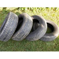 Treno pneumatici 235/65 R17