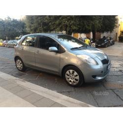 Toyota yaris d-4d diesel anno 10/2006 5 porte