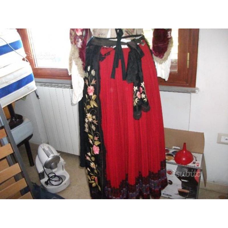 Costume dell800 di banari