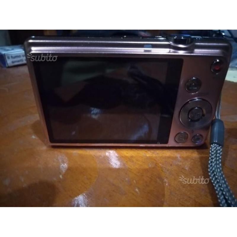 Videocamera Toshiba piu' Fotocamera casio