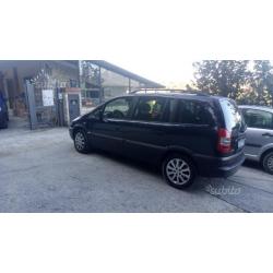 Opel zafira 2.0 7 posti