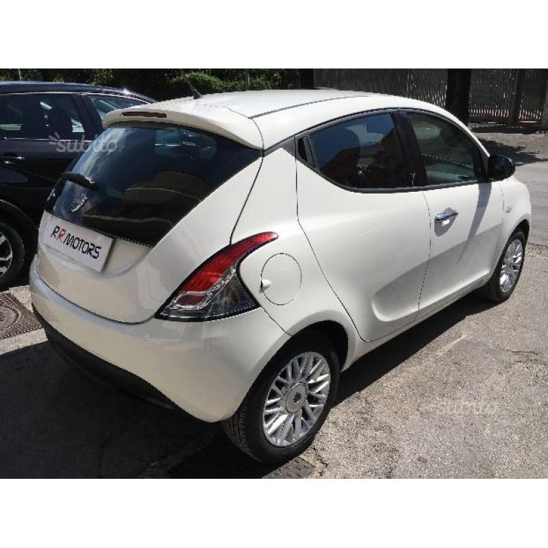 Concessionaria:lancia ypsilon 1.3 diesel 95 cv