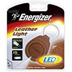 Energizer Portachiave LED in Cuoio e Acciaio