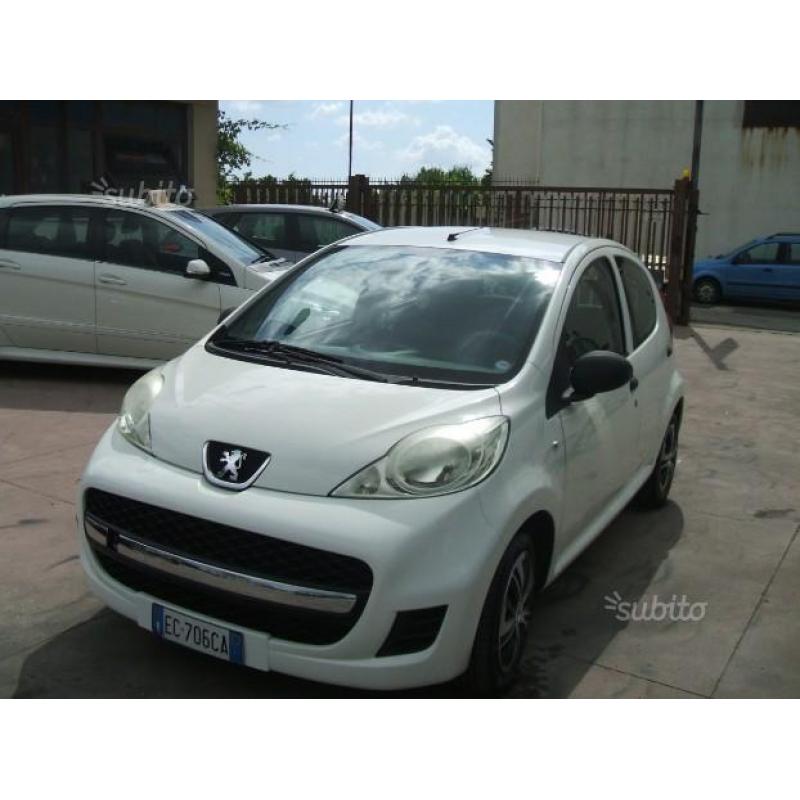 Peugeot 107 - 2010