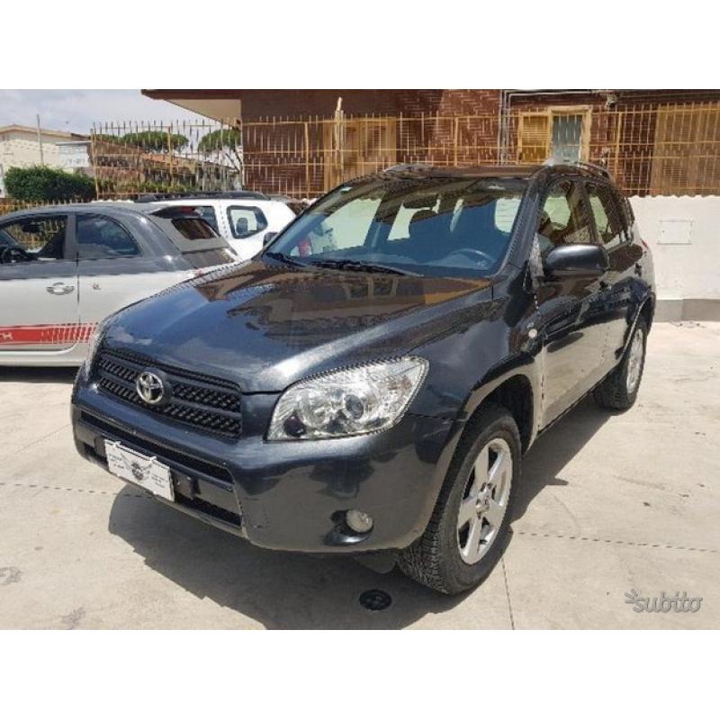 TOYOTA RAV 4 2.2 D-4D 136 CV Sol 4X4